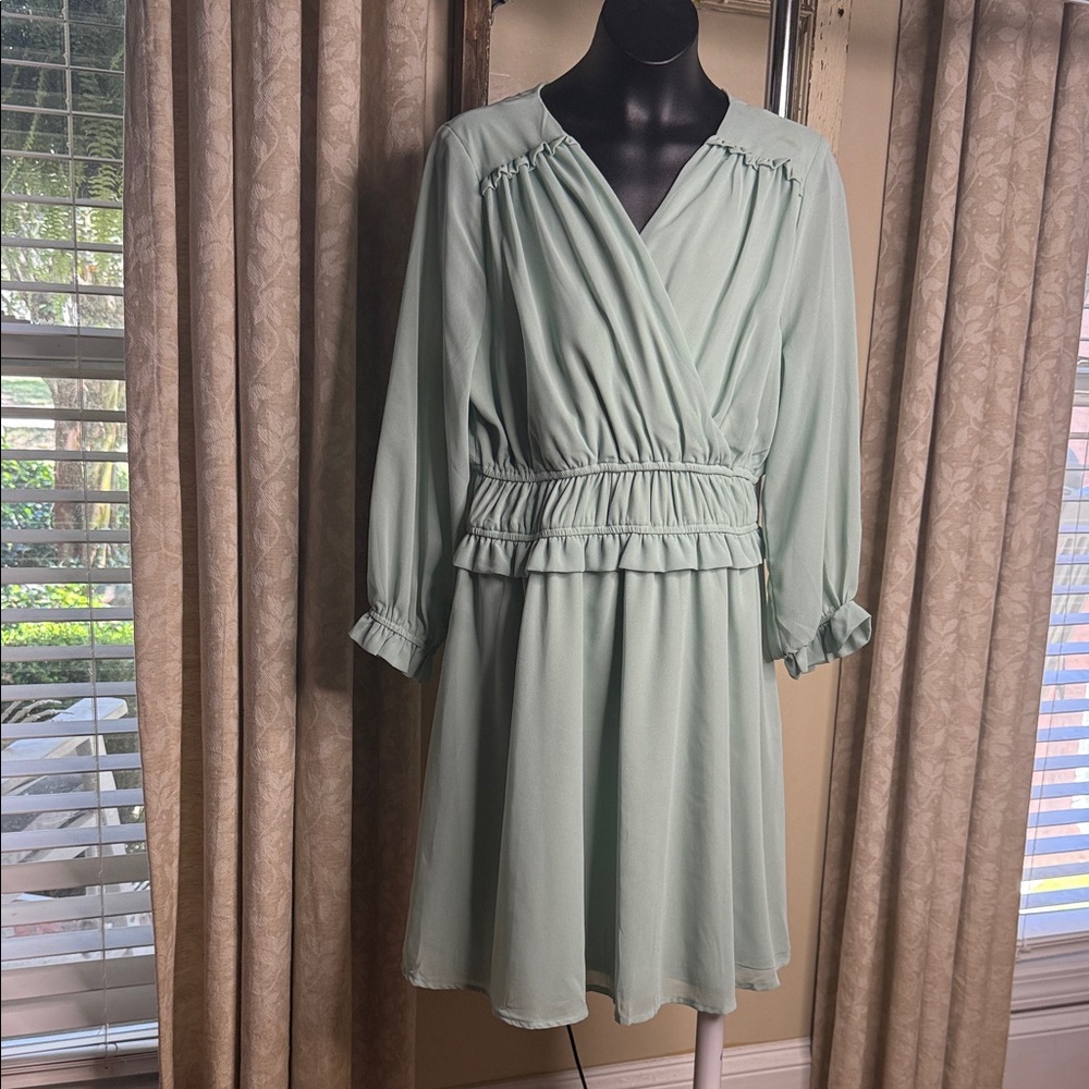 Elegant Mint Green Wrap Dress Medium